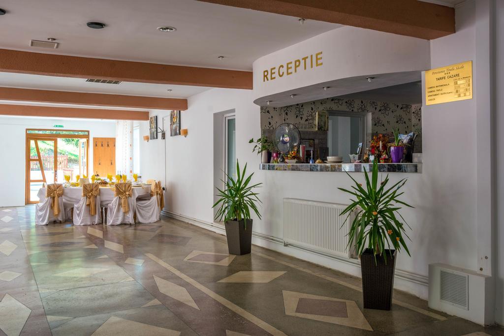 Pensiunea Tinelu Brasov Săcele Εξωτερικό φωτογραφία