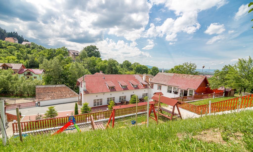 Pensiunea Tinelu Brasov Săcele Εξωτερικό φωτογραφία